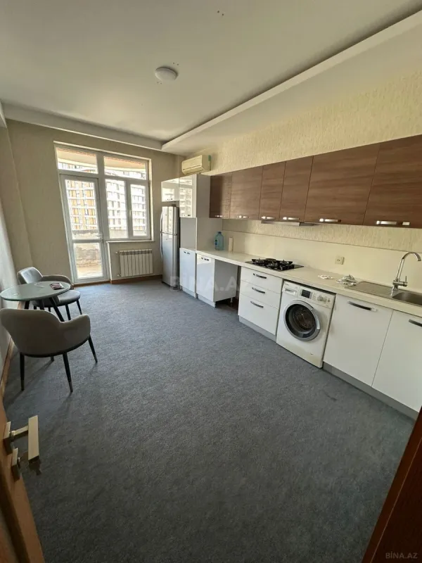 Kirayə verilir 3 otaqlı mənzil 135 m²
