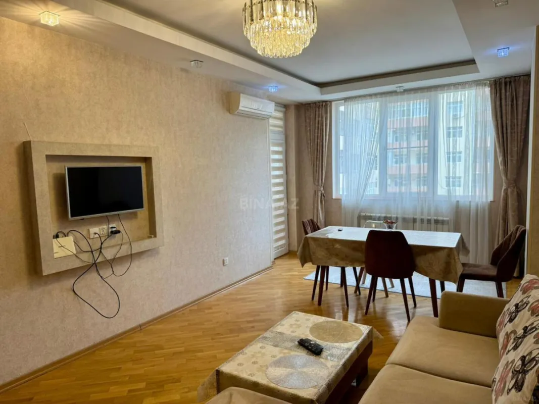 Satılır 2 otaqlı mənzil 88 m²