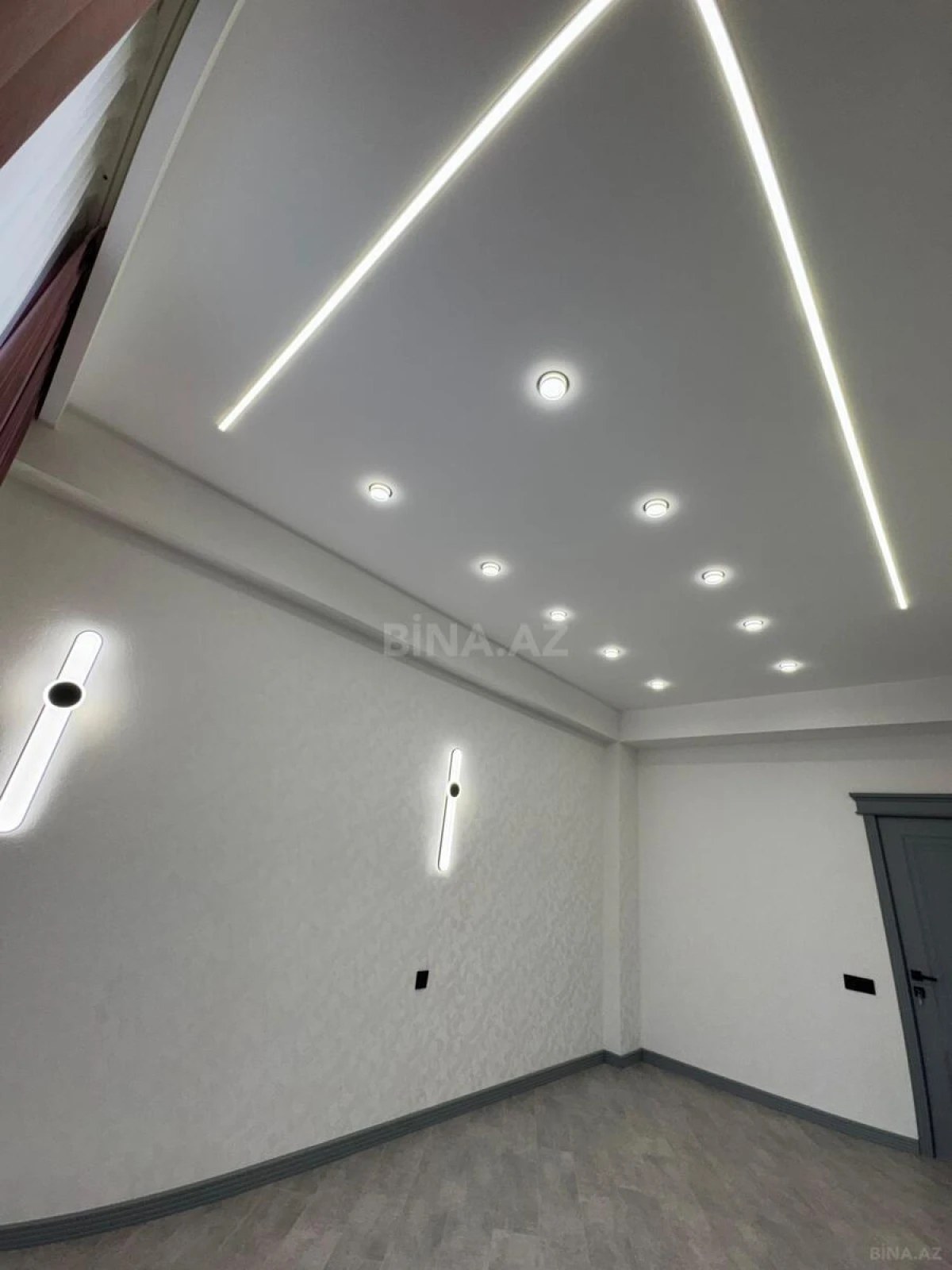 Satılır 2 otaqlı mənzil 68 m²