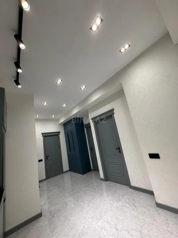 Satılır 2 otaqlı mənzil 68 m²