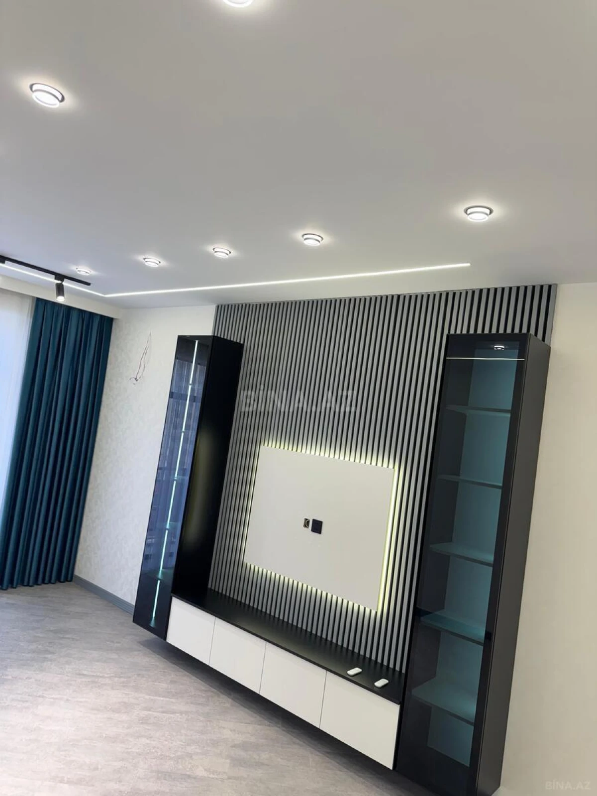 Satılır 2 otaqlı mənzil 68 m²