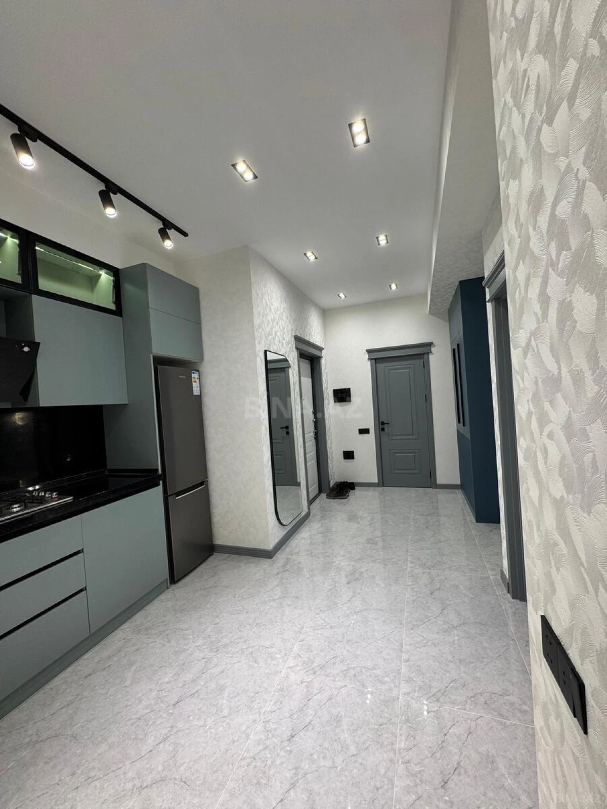 Satılır 2 otaqlı mənzil 68 m²
