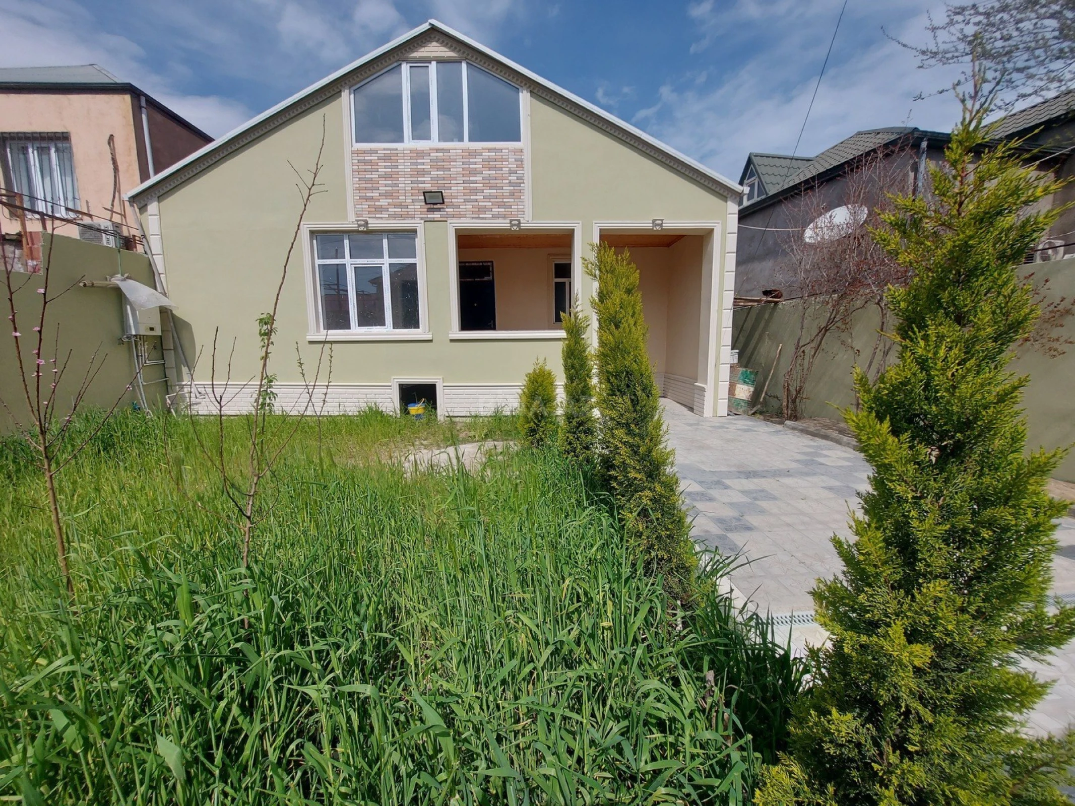 Satılır 4 otaqlı həyət evi 120 m²
