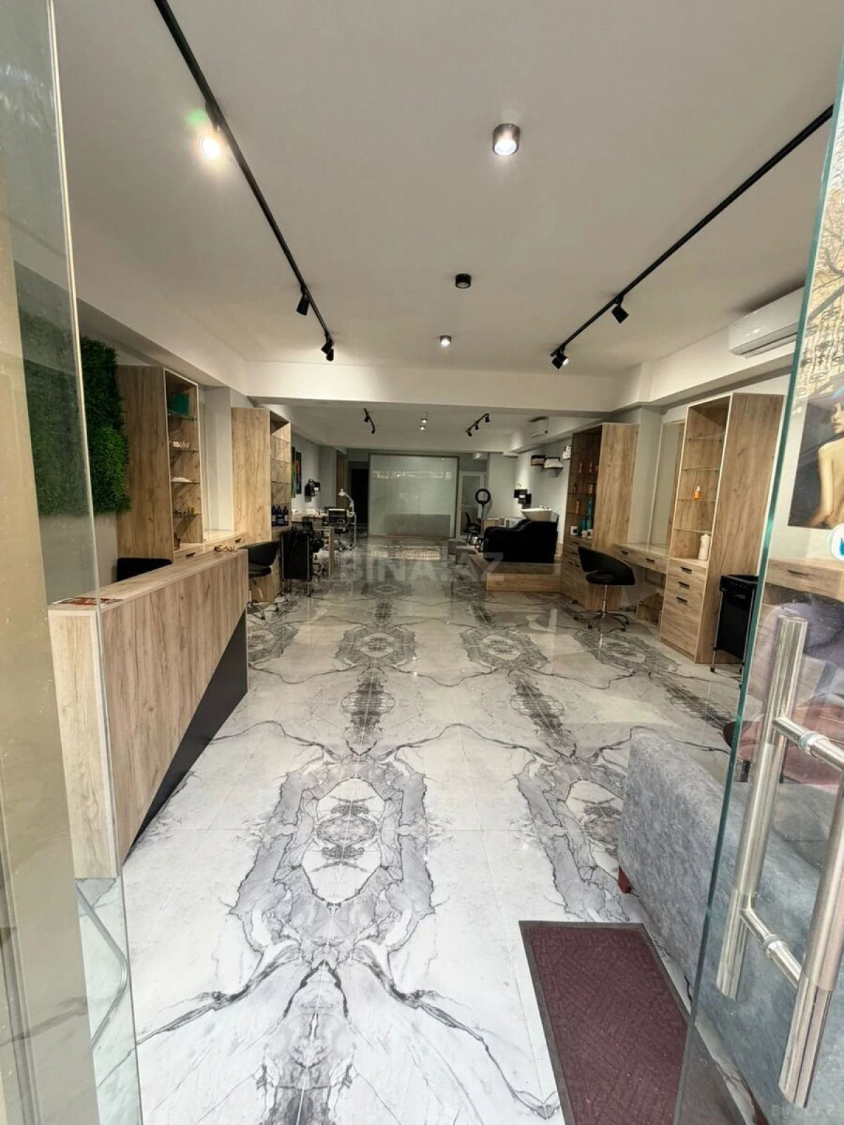 Kirayə verilir 3 otaqlı ofis 110 m²