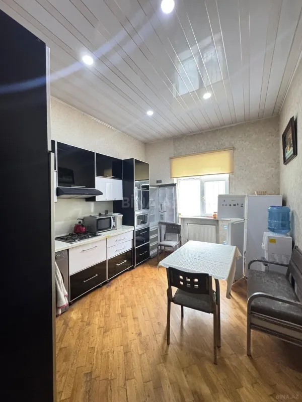 Satılır 4 otaqlı həyət evi 140 m²