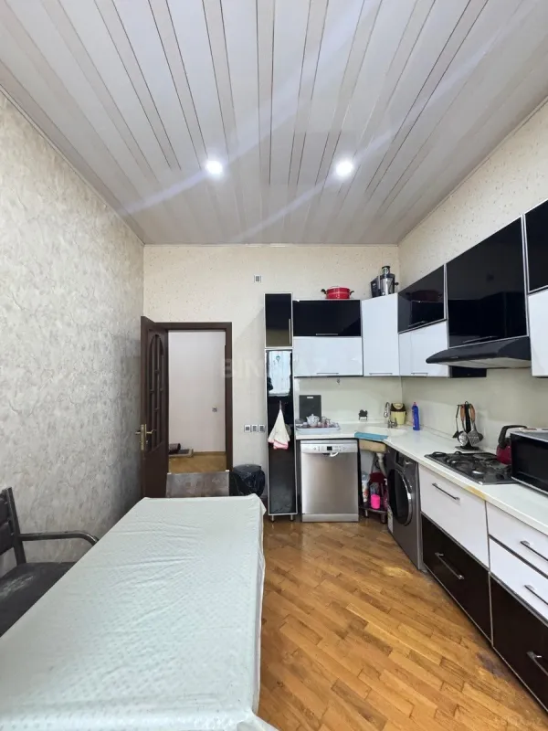 Satılır 4 otaqlı həyət evi 140 m²