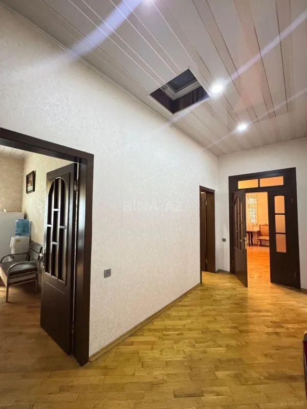 Satılır 4 otaqlı həyət evi 140 m²