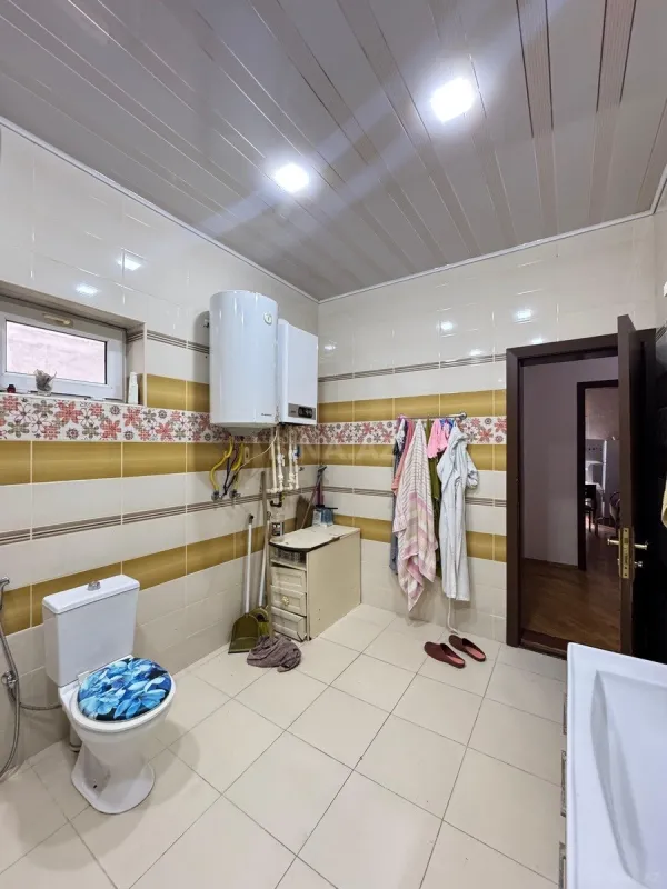 Satılır 4 otaqlı həyət evi 140 m²