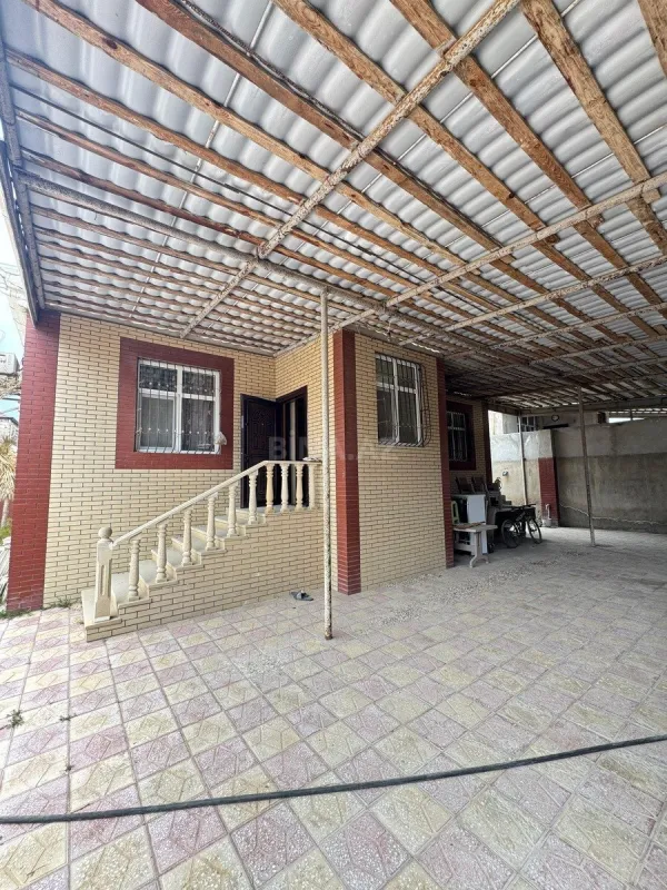 Satılır 4 otaqlı həyət evi 140 m²