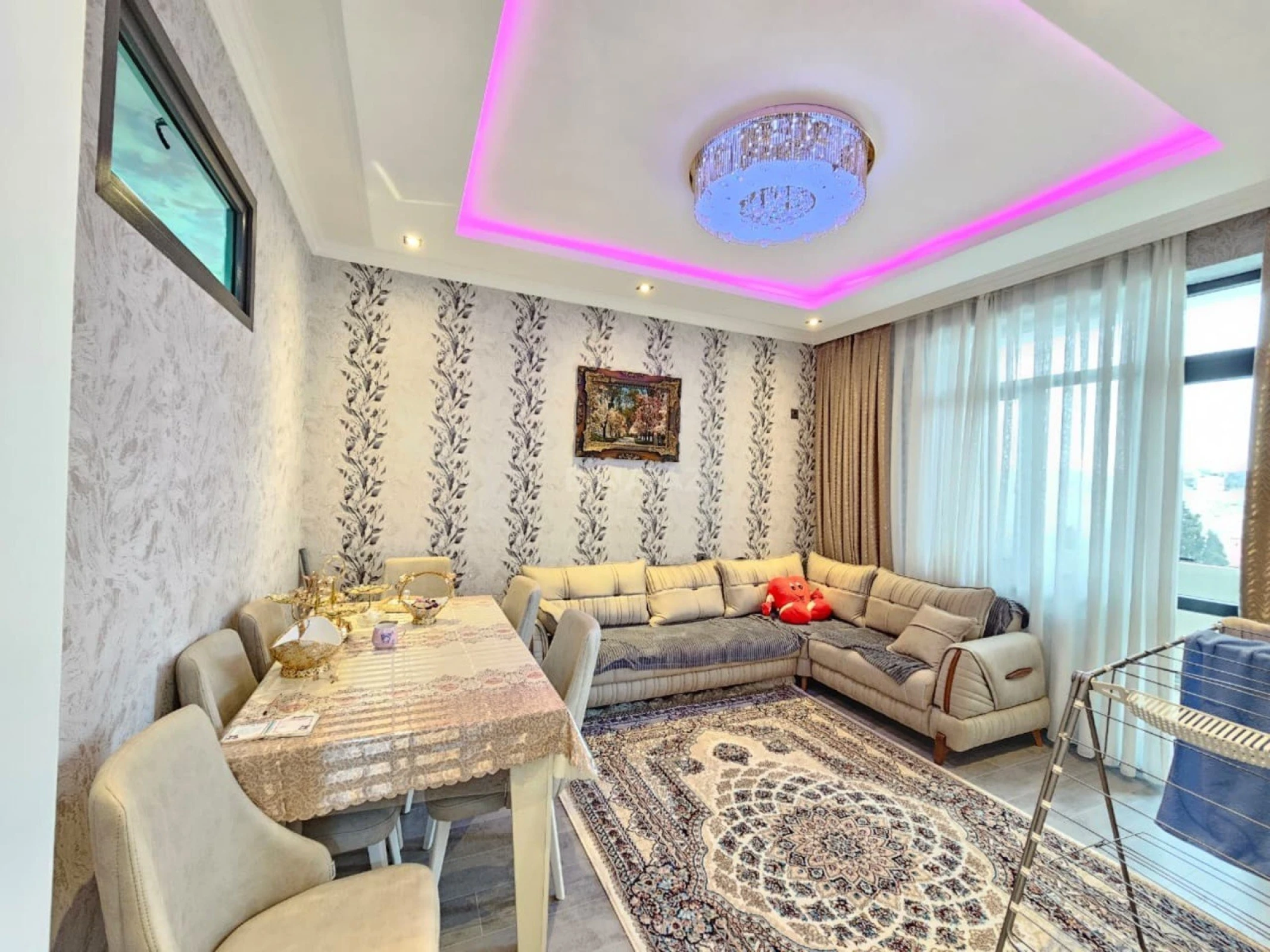 Satılır 2 otaqlı mənzil 64 m²