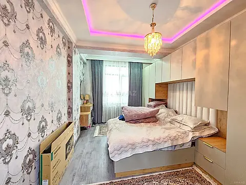 Satılır 2 otaqlı mənzil 64 m²