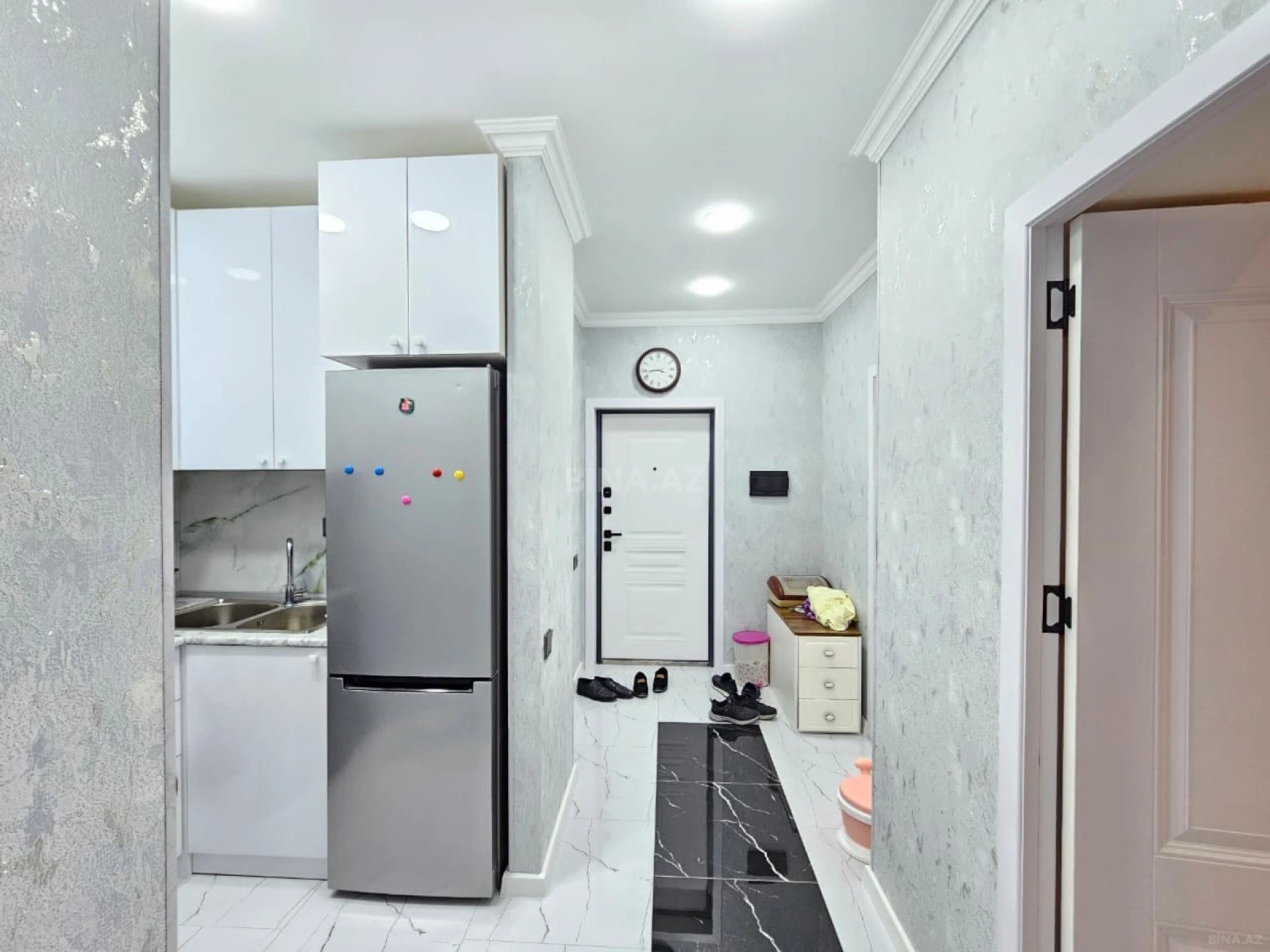 Satılır 2 otaqlı mənzil 64 m²