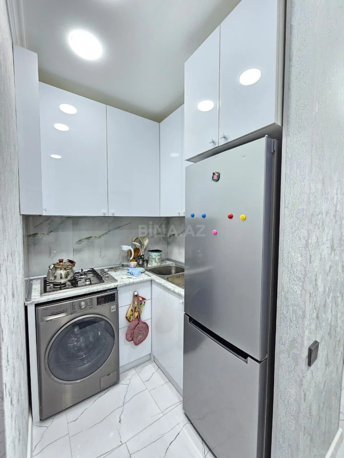 Satılır 2 otaqlı mənzil 64 m²