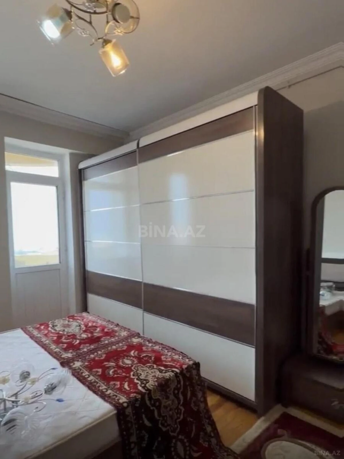 Satılır 2 otaqlı mənzil 67.2 m²