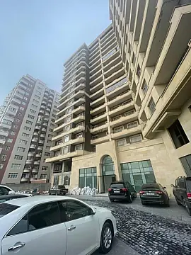 Satılır 3 otaqlı mənzil 140 m²