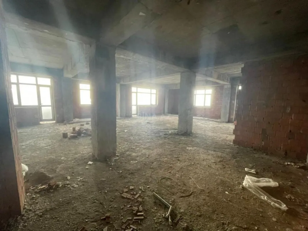 Satılır 3 otaqlı mənzil 140 m²