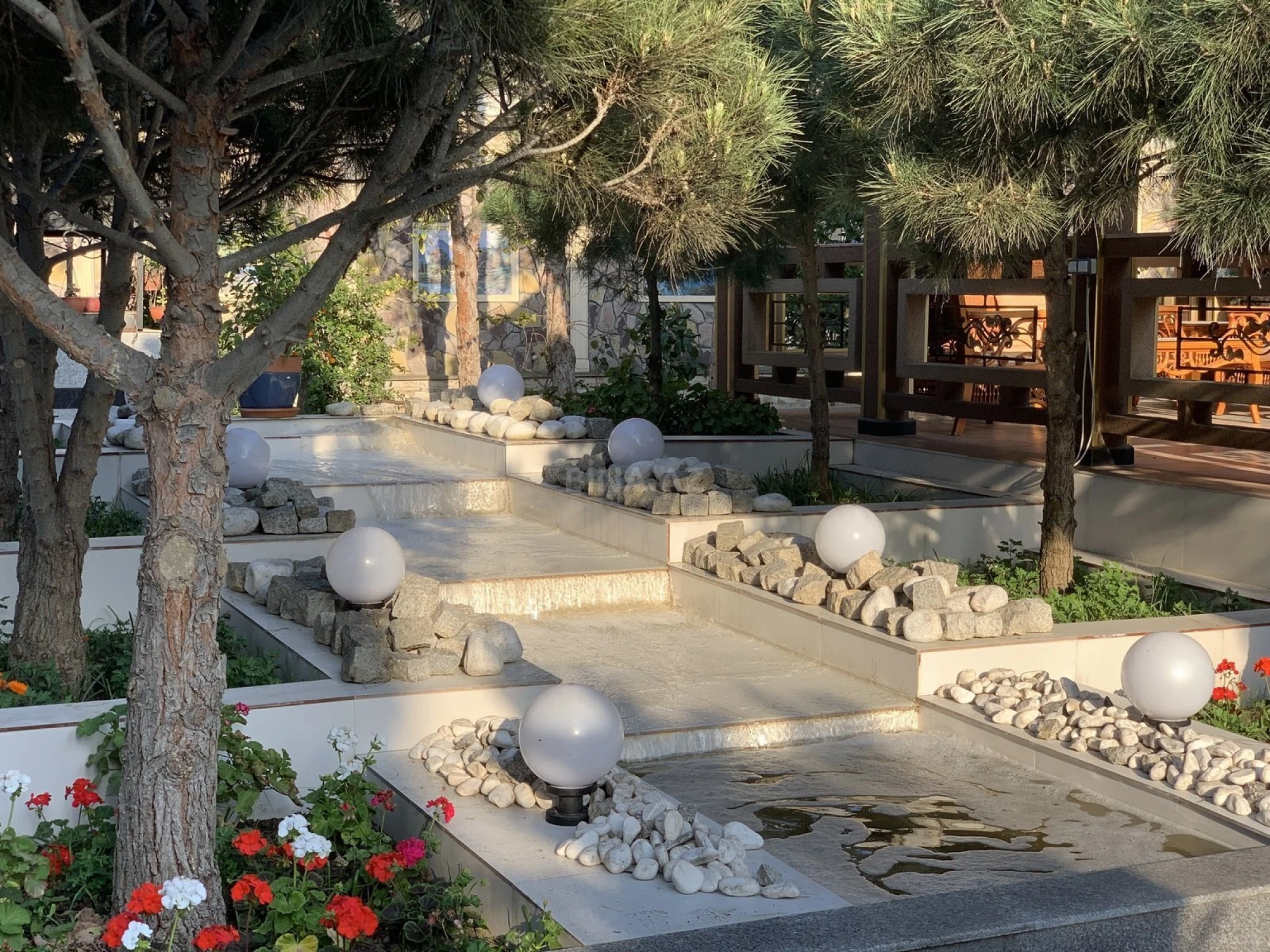 Satılır 15 otaqlı həyət evi 600 m²