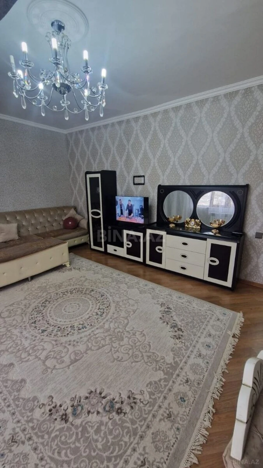 Kirayə verilir 3 otaqlı mənzil 113 m²