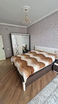 Kirayə verilir 3 otaqlı mənzil 113 m²