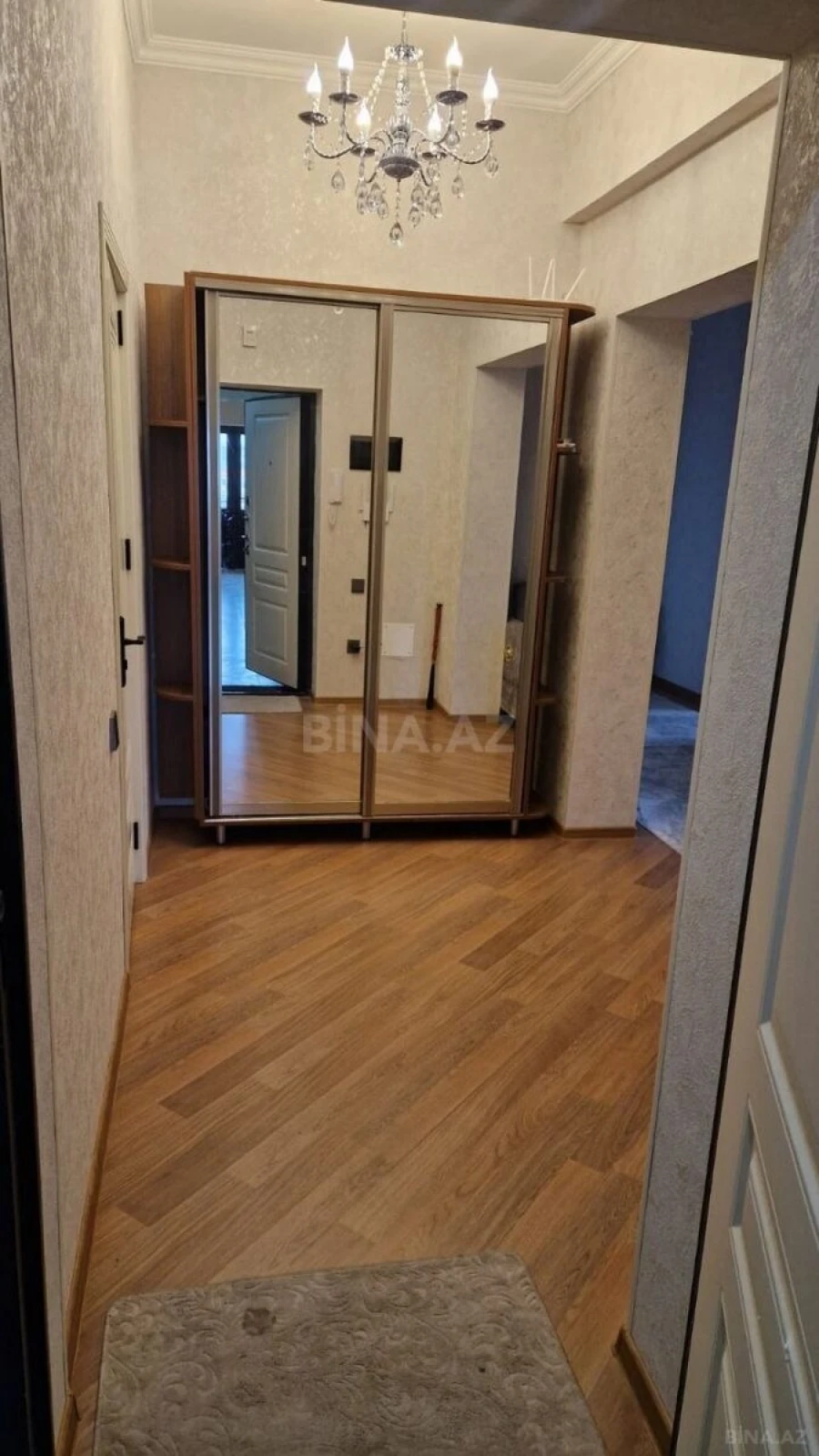 Kirayə verilir 3 otaqlı mənzil 113 m²