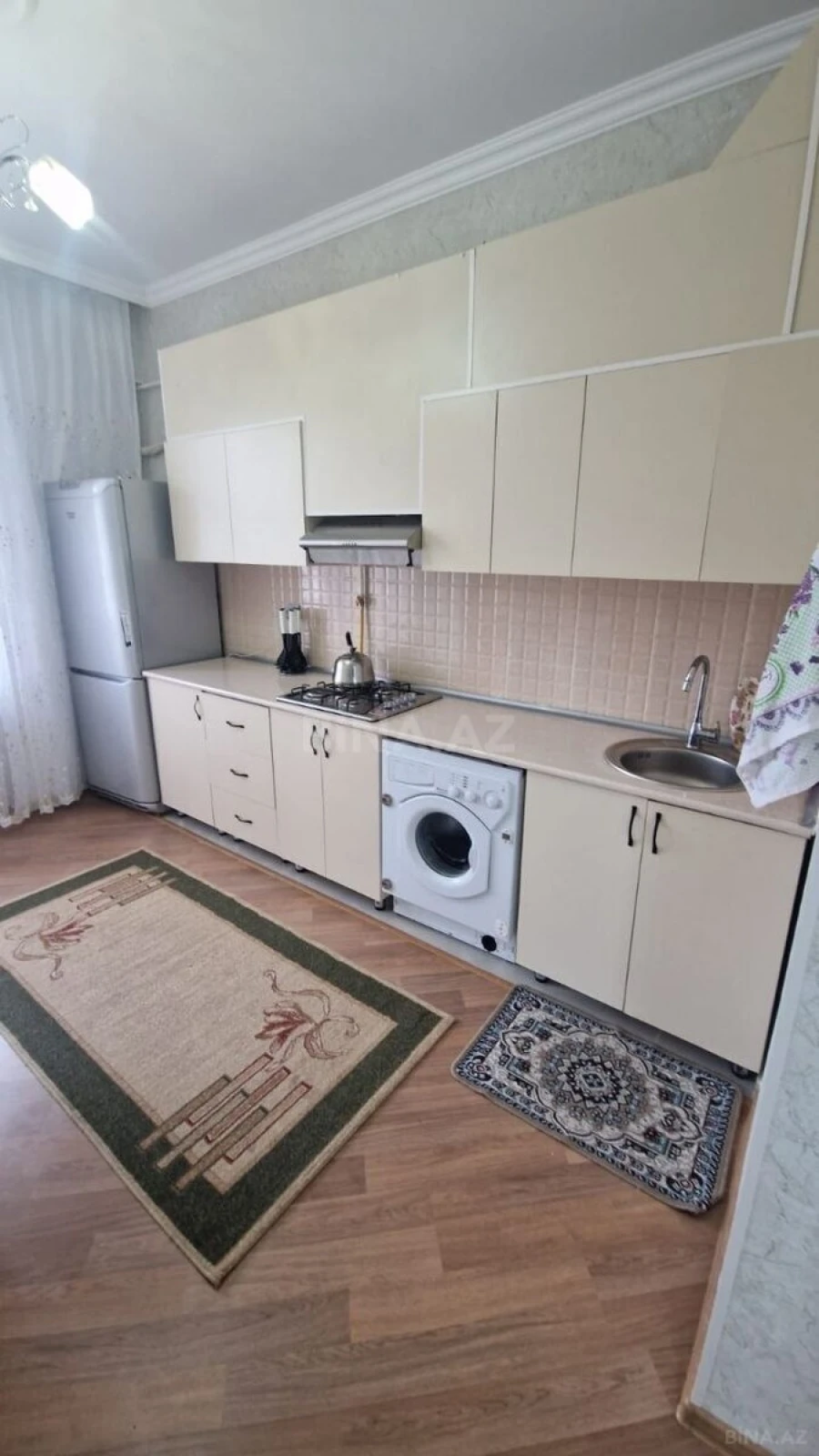 Kirayə verilir 3 otaqlı mənzil 113 m²