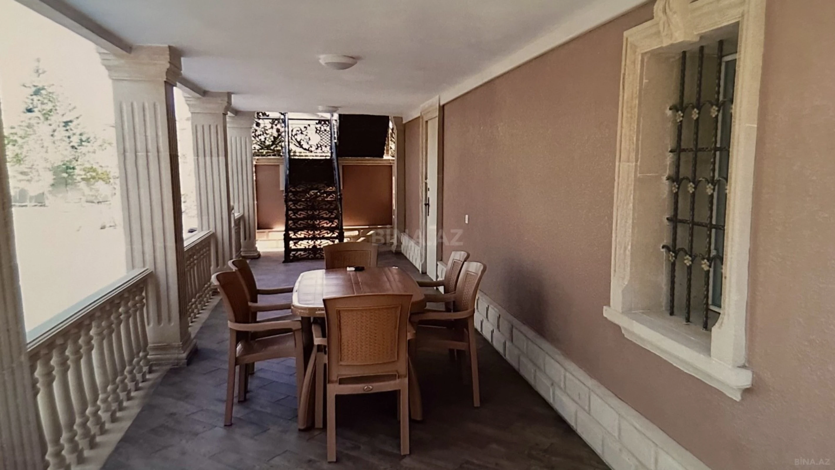 Satılır 5 otaqlı həyət evi 170 m²