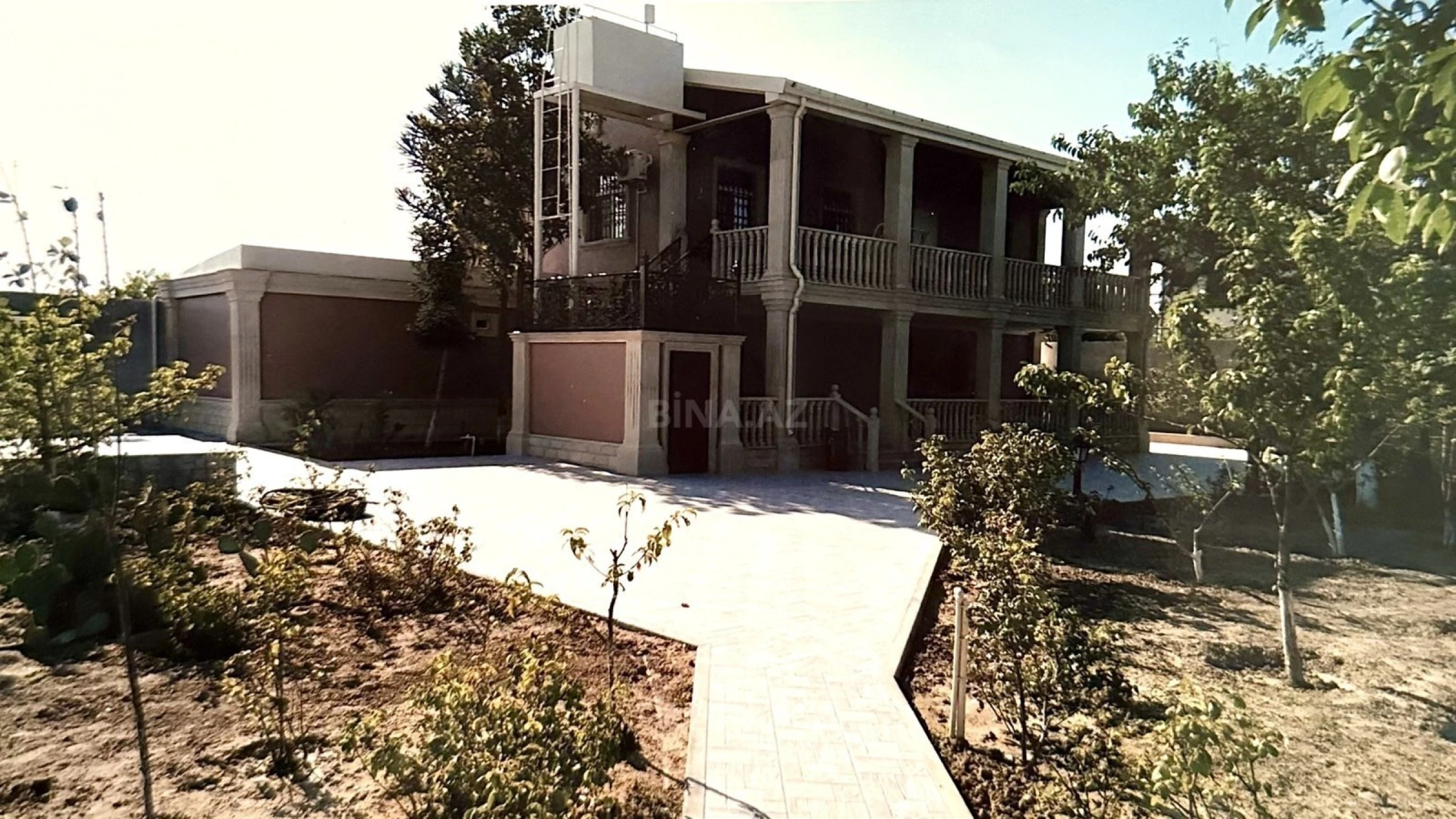 Satılır 5 otaqlı həyət evi 170 m²