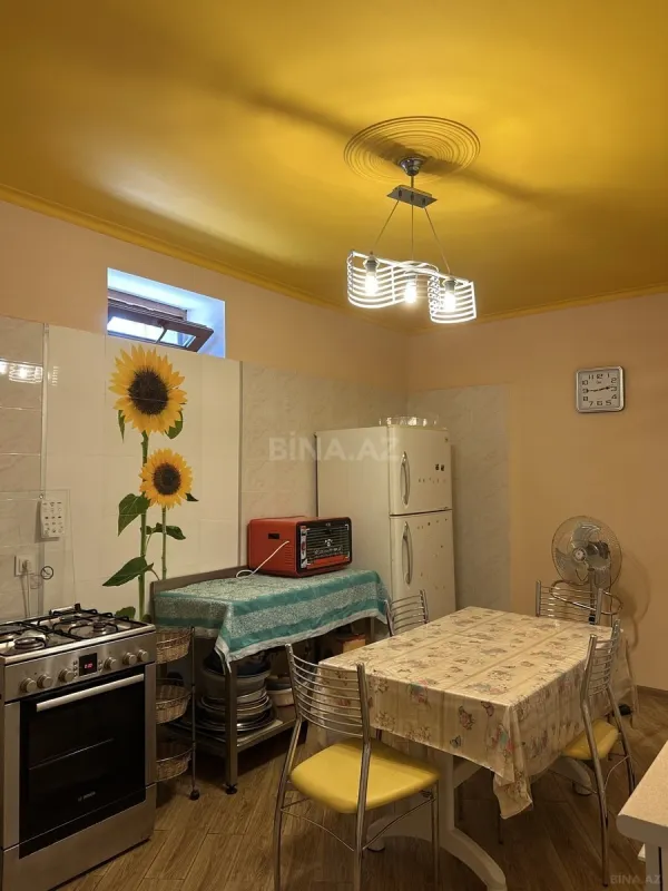 Satılır 5 otaqlı həyət evi 170 m²