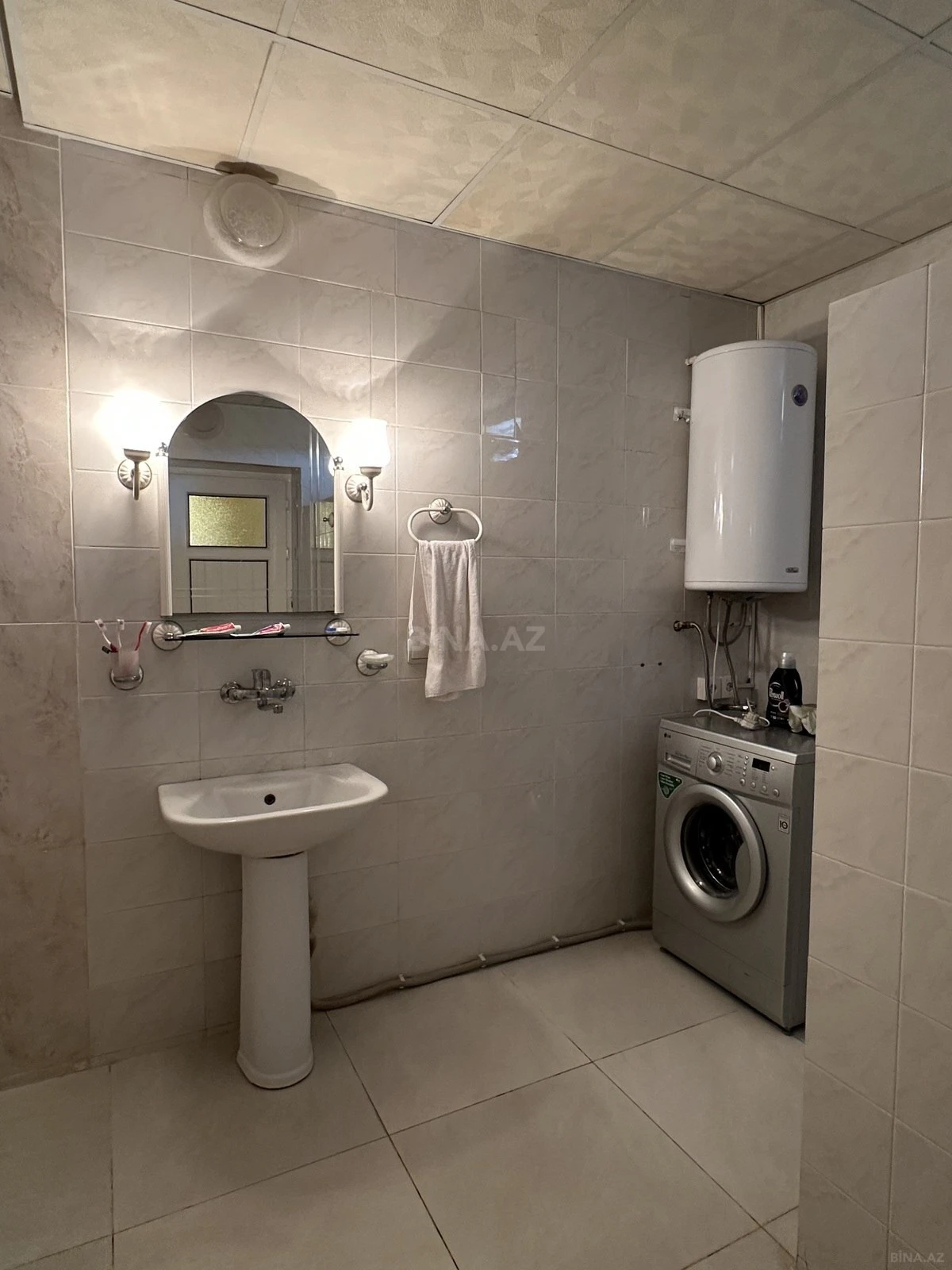 Satılır 5 otaqlı həyət evi 170 m²