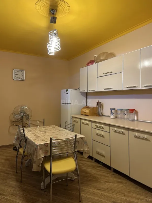 Satılır 5 otaqlı həyət evi 170 m²
