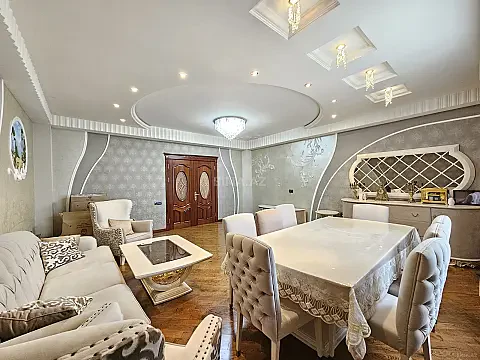 Satılır 3 otaqlı mənzil 160 m² — Bakı 3 otaq 160.00 m²