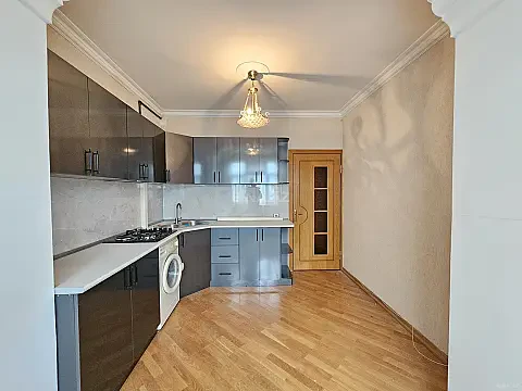 Satılır 2 otaqlı mənzil 70 m² — Bakı 2 otaq 70.00 m²