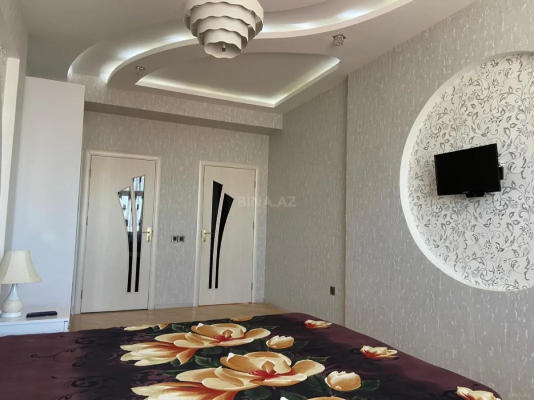 Kirayə verilir 3 otaqlı mənzil 150 m²