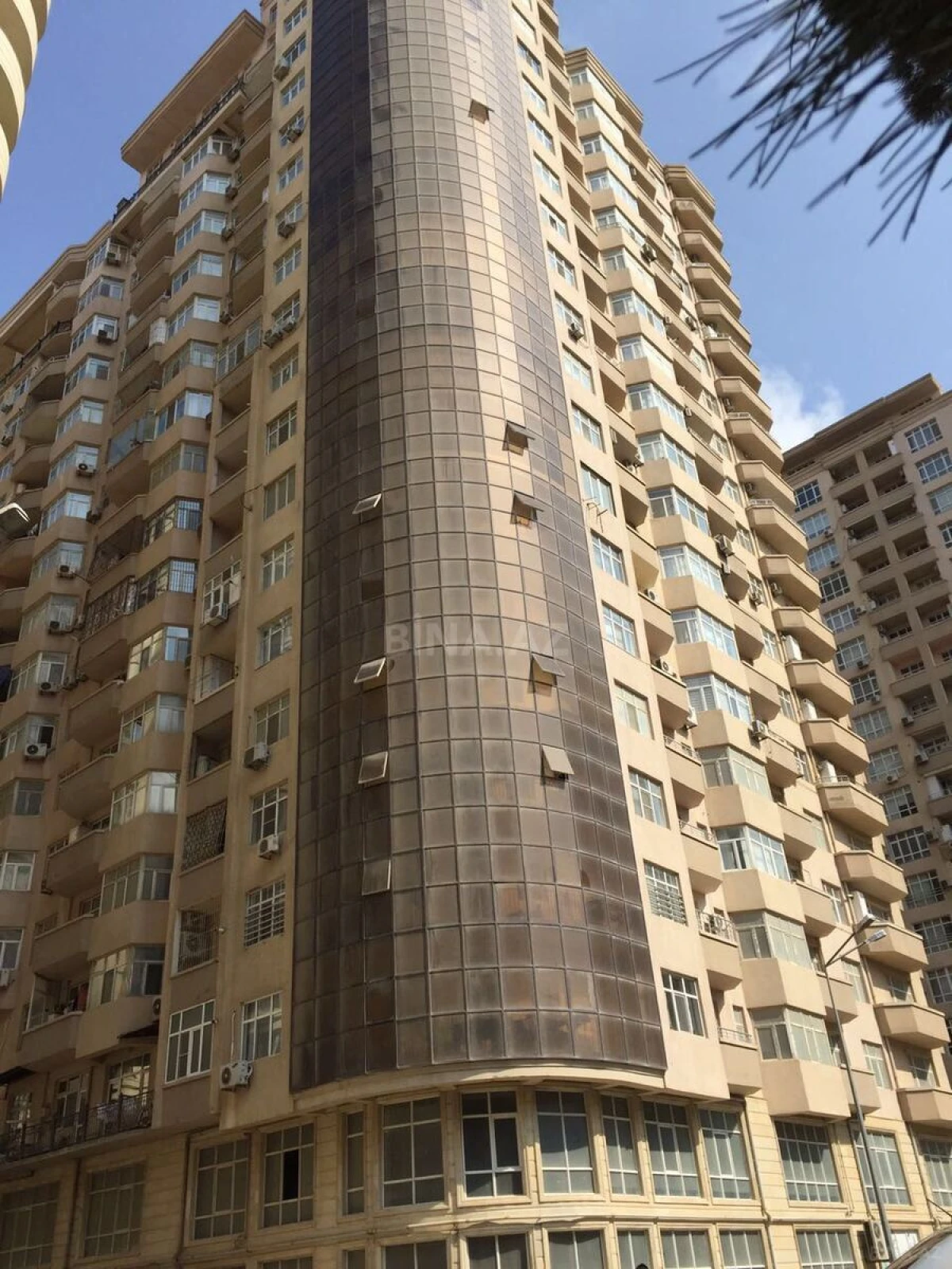 Kirayə verilir 3 otaqlı mənzil 150 m²