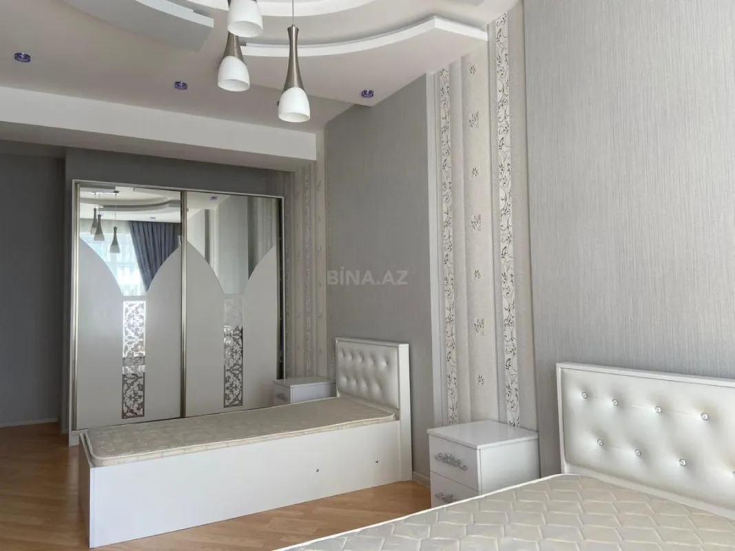 Kirayə verilir 3 otaqlı mənzil 150 m²