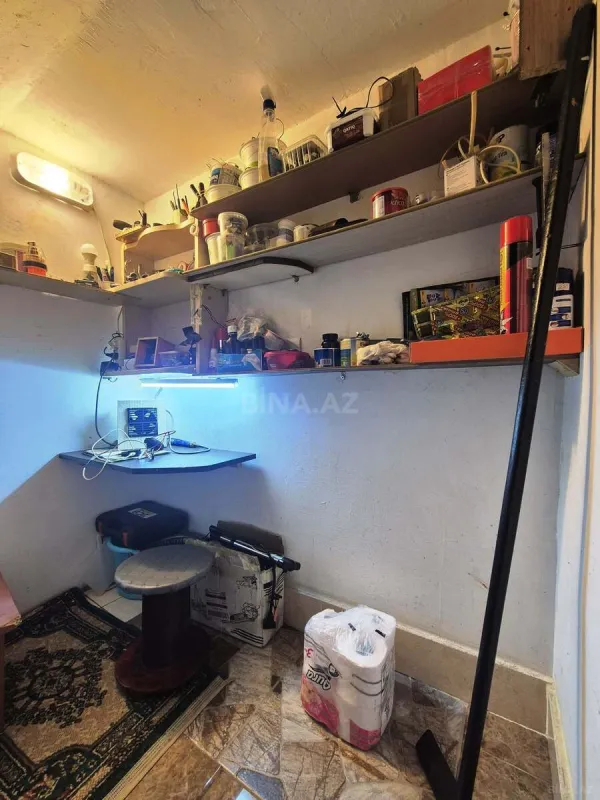 Satılır 4 otaqlı mənzil 200 m²