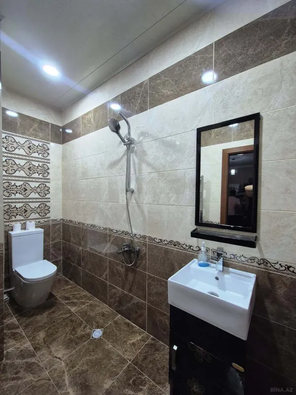 Satılır 4 otaqlı mənzil 200 m²