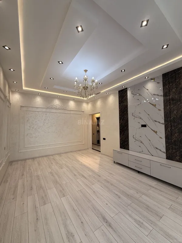 Satılır 5 otaqlı həyət evi 200 m²