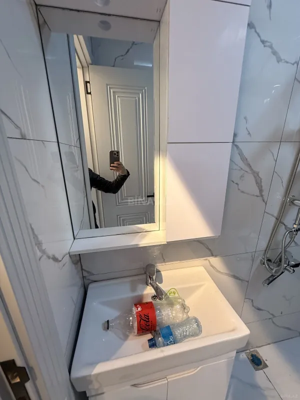 Satılır 5 otaqlı həyət evi 200 m²