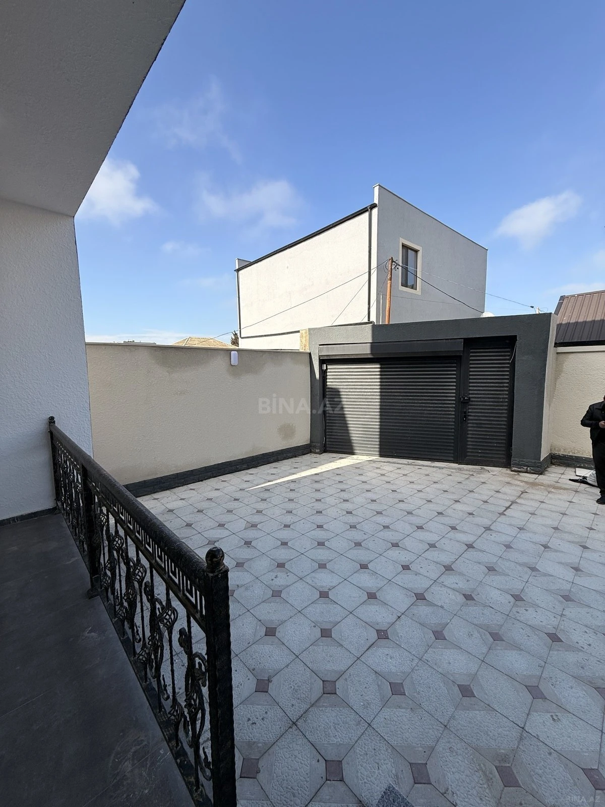 Satılır 5 otaqlı həyət evi 200 m²