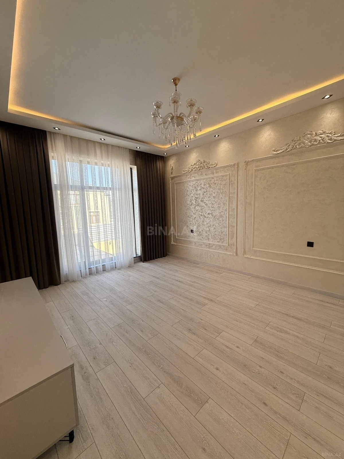 Satılır 5 otaqlı həyət evi 200 m²