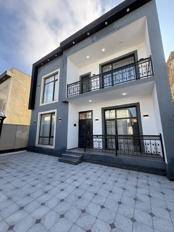 Satılır 5 otaqlı həyət evi 200 m²