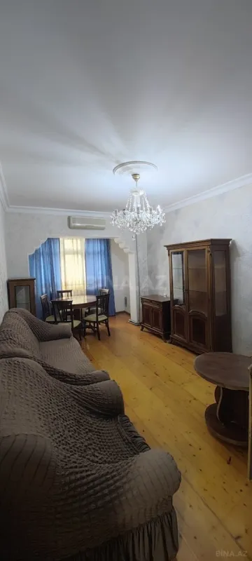 Kirayə verilir 2 otaqlı mənzil 60 m²