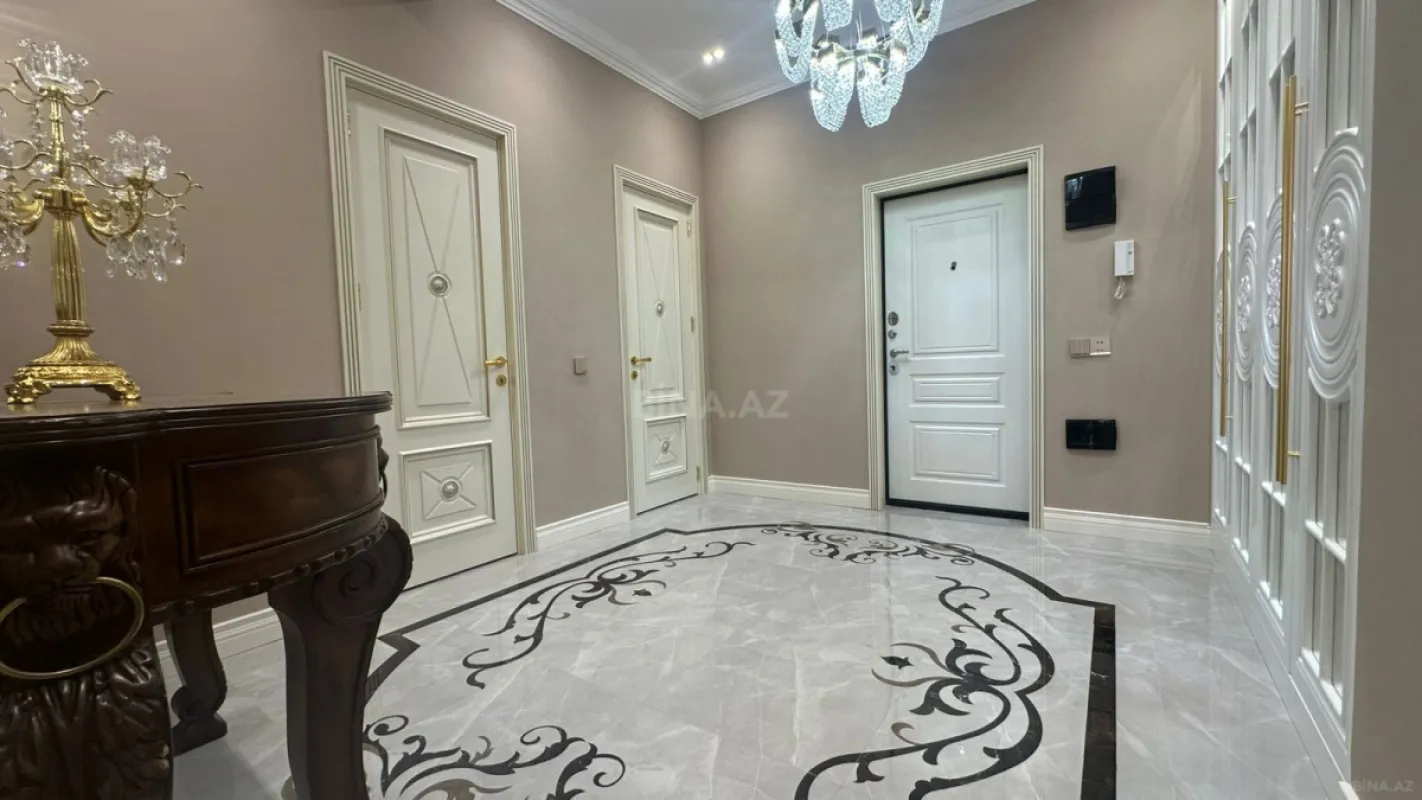 Kirayə verilir 3 otaqlı mənzil 140 m²