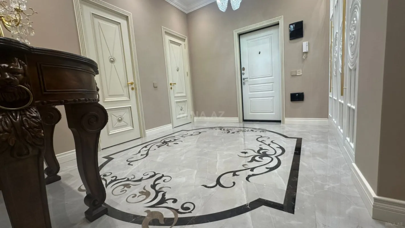 Kirayə verilir 3 otaqlı mənzil 140 m²