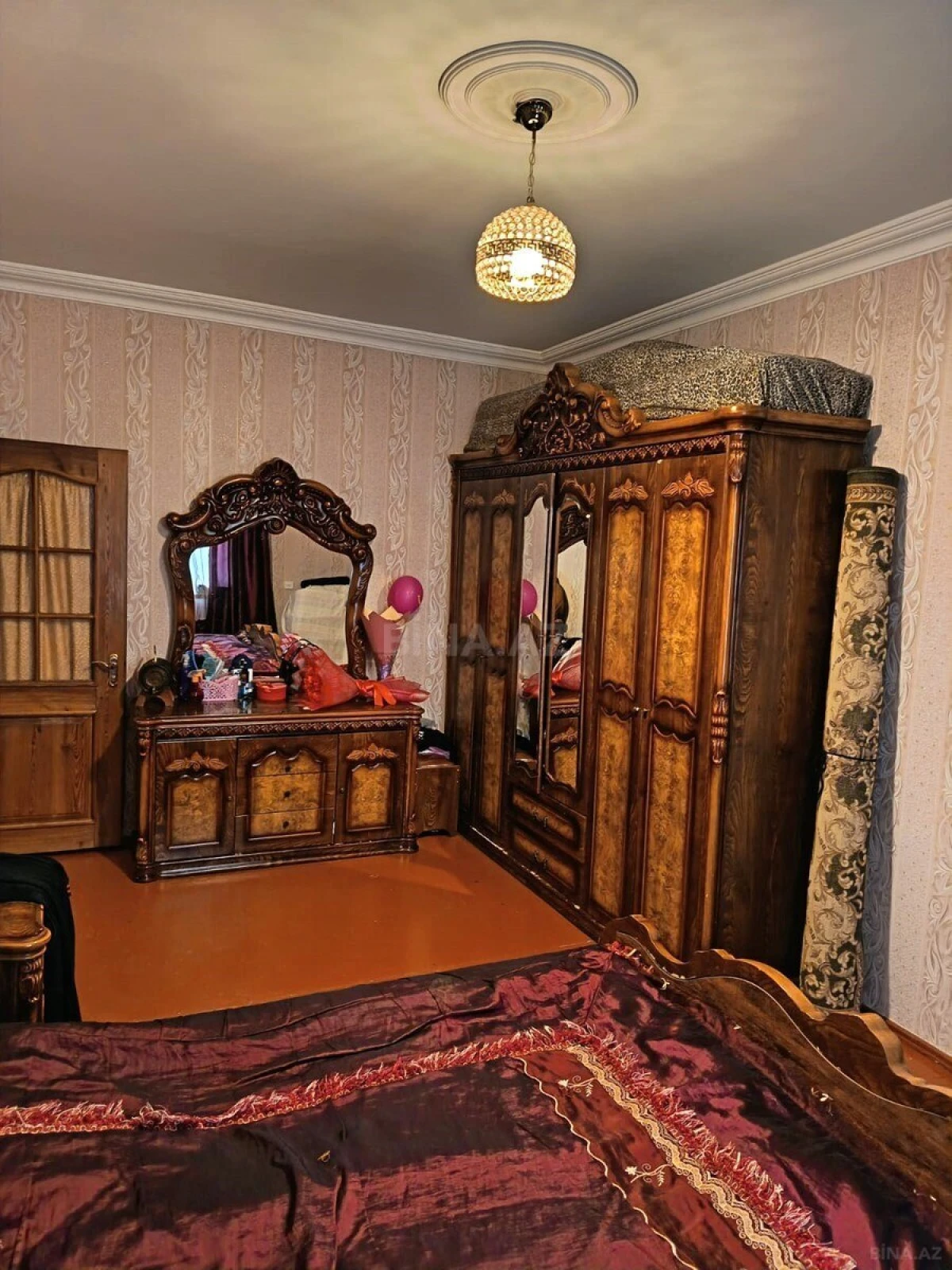 Satılır 4 otaqlı mənzil 100 m²