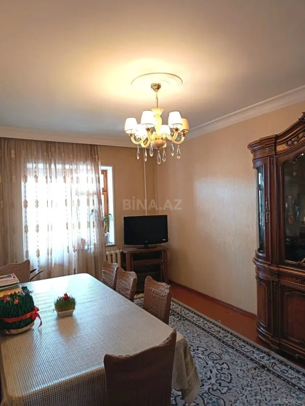 Satılır 4 otaqlı mənzil 100 m²