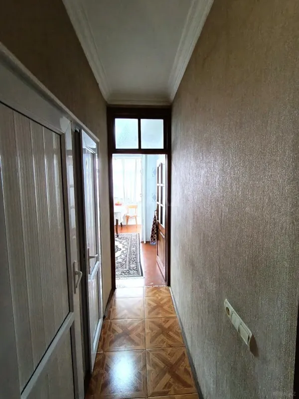 Satılır 4 otaqlı mənzil 100 m²