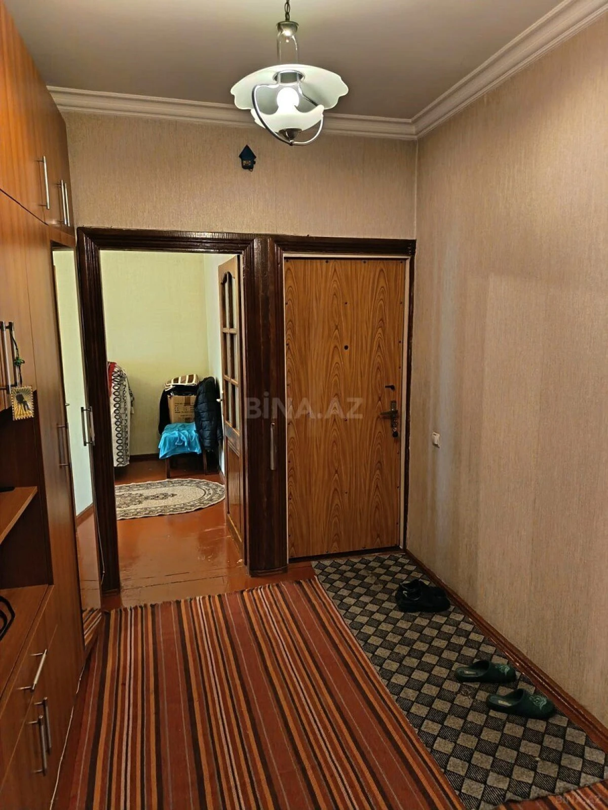 Satılır 4 otaqlı mənzil 100 m²
