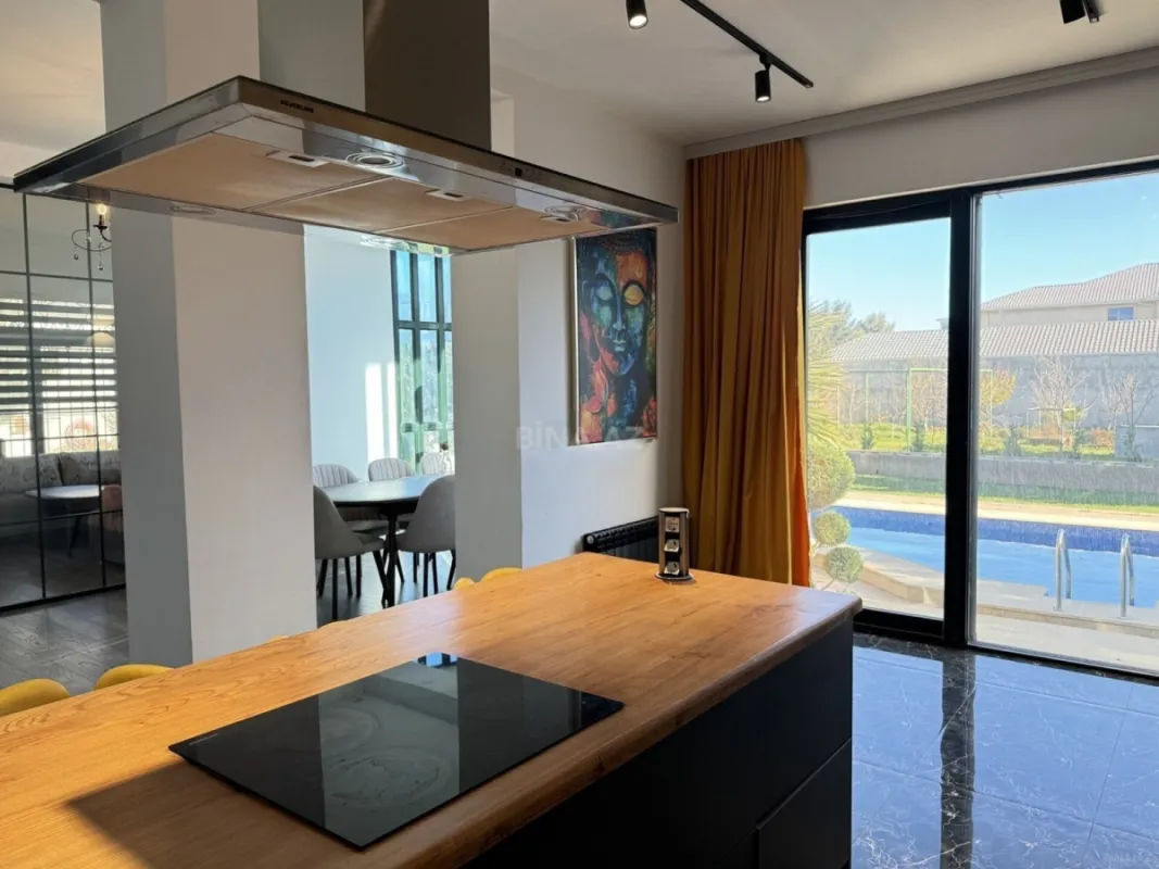 Kirayə verilir 5 otaqlı həyət evi 400 m²